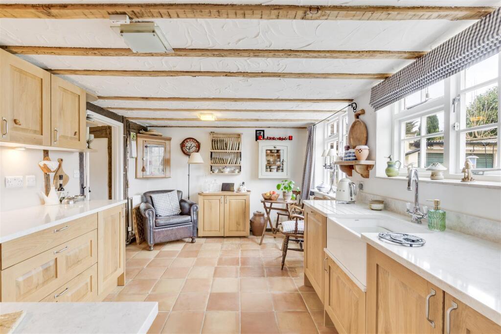 Thorncote Road 4-25.jpg