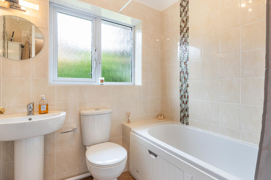 A23 - 36 Lower Fern Road Newton Abbot - 250625