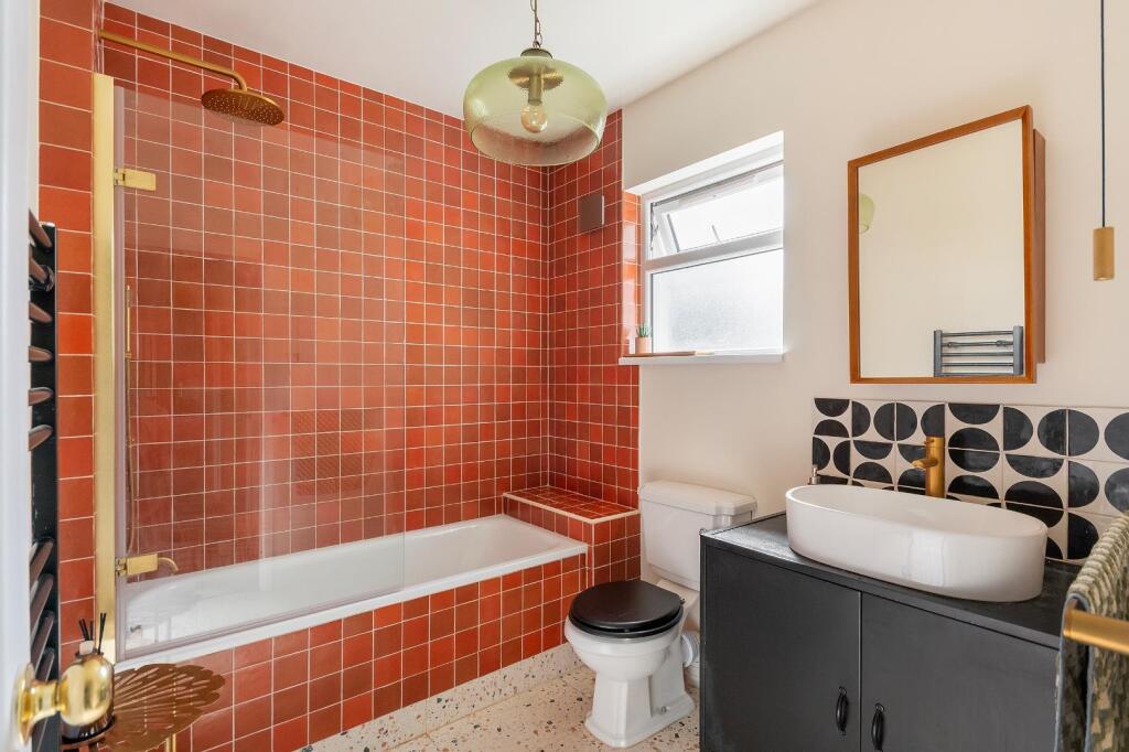 1W9SAN - Bathroom B.jpg