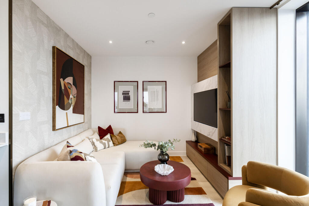 101173 Prime Point, West Parkside London (1)_lo...