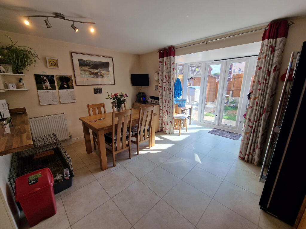 Kitchen/family room