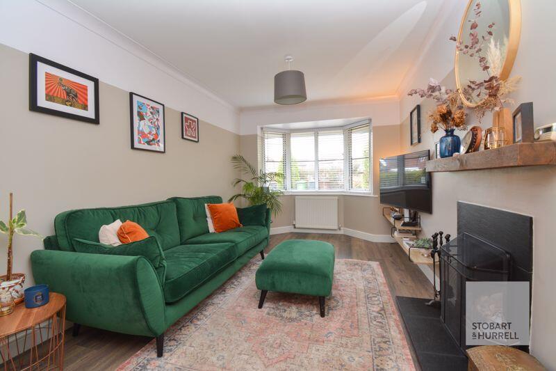 Lounge with Bay Window 