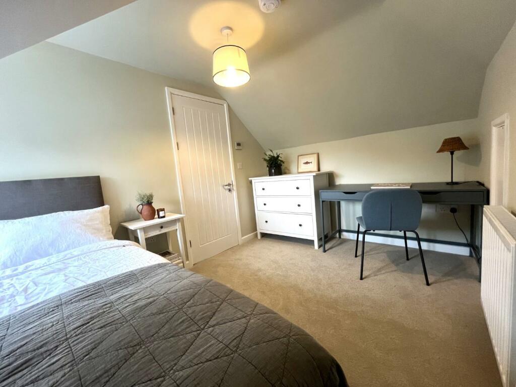 Bedroom 4 (3).JPG