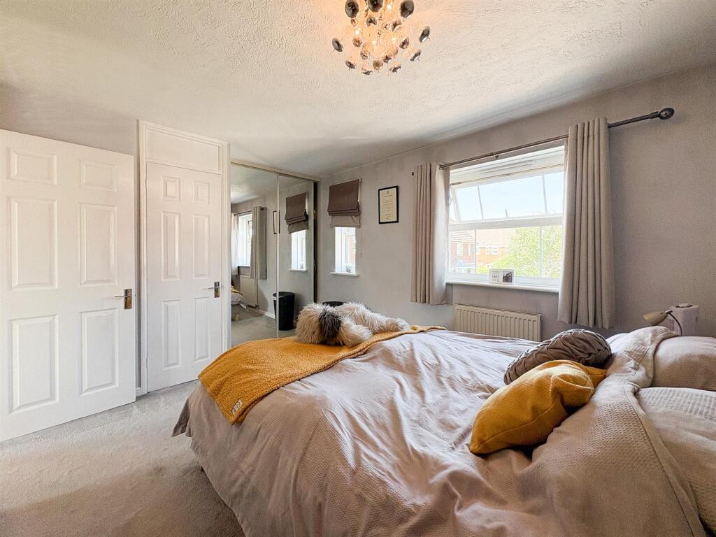 Master bedroom.jpg
