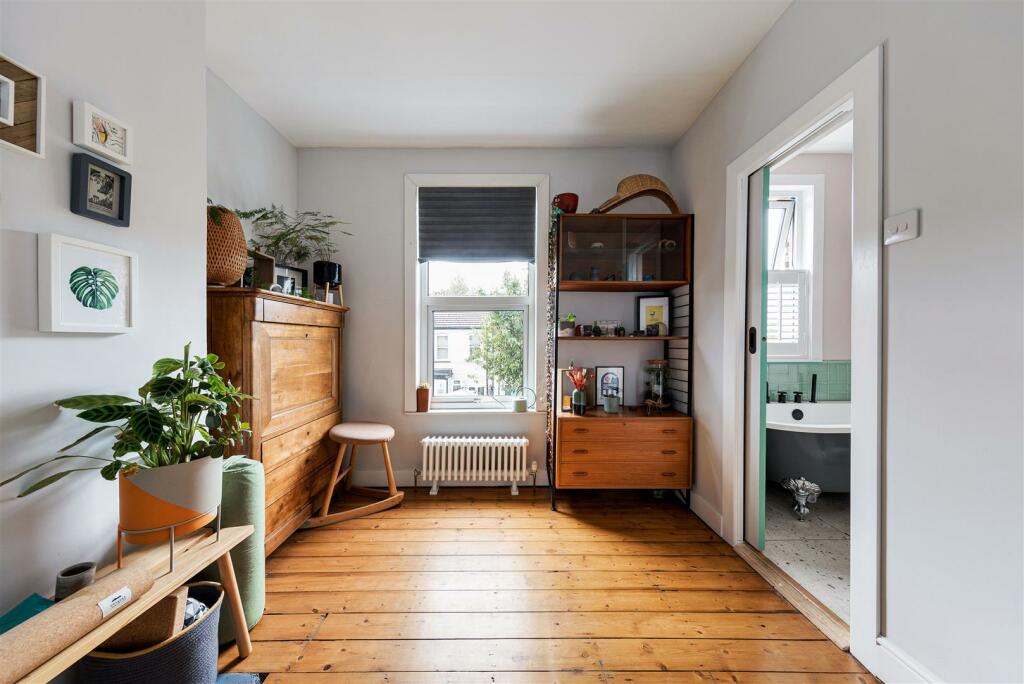 Pasquier Road