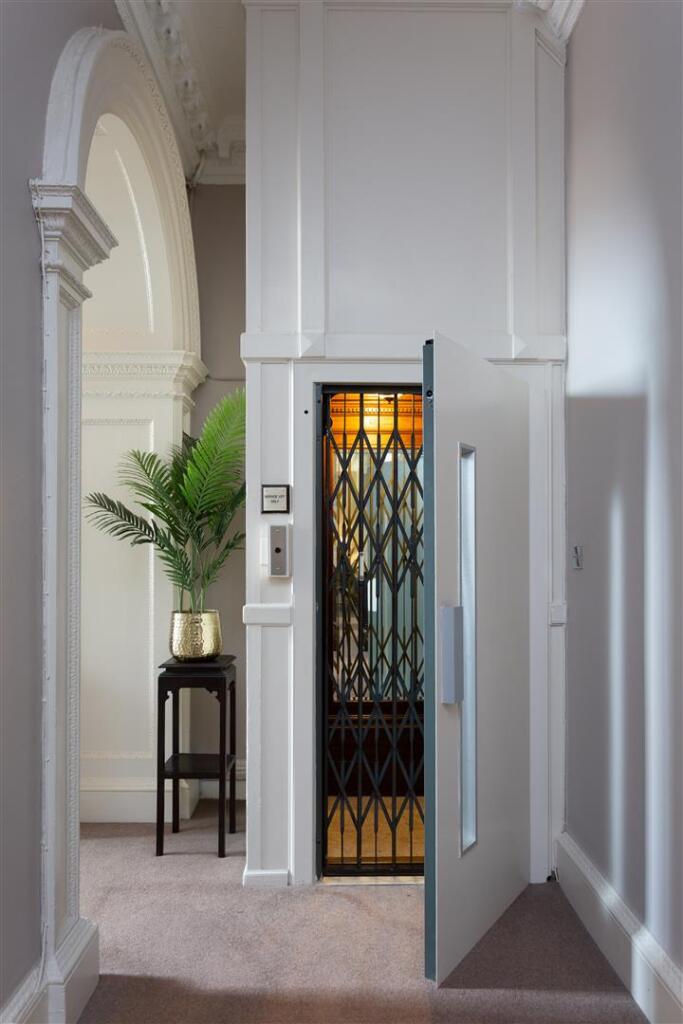 Garforth House-21 Landing.jpg