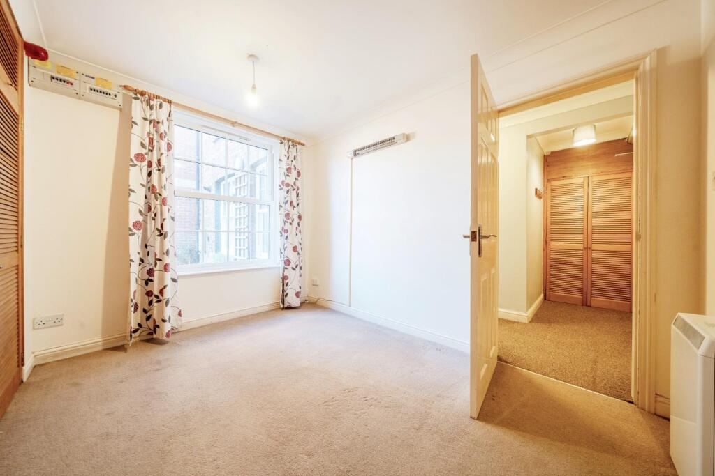 2nd view MASTER BEDROOM.jpg