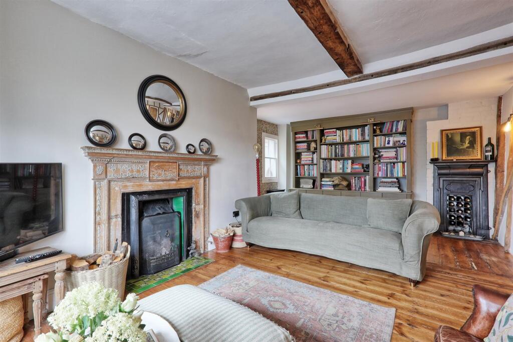 IMG_0185_6_7_easyHDR-interior3.jpg