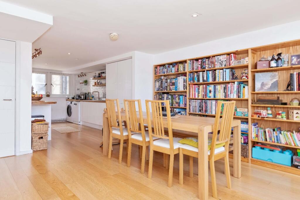 Old College House_5.jpg