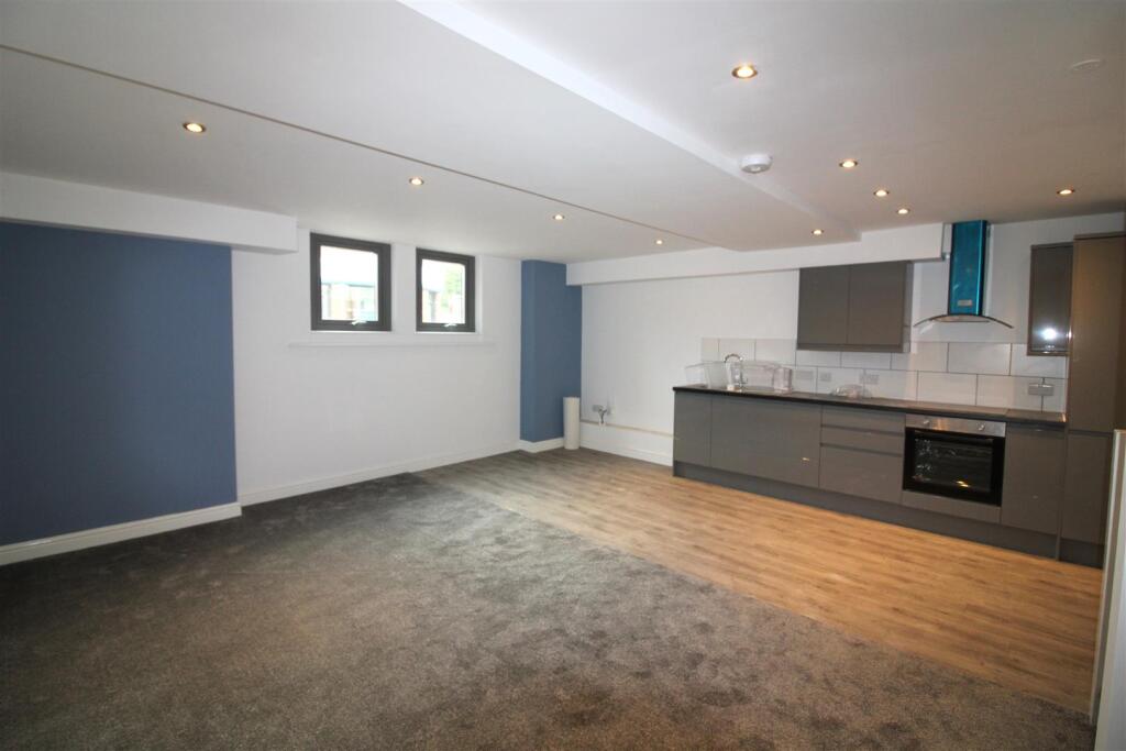 Kitchen/Living area
