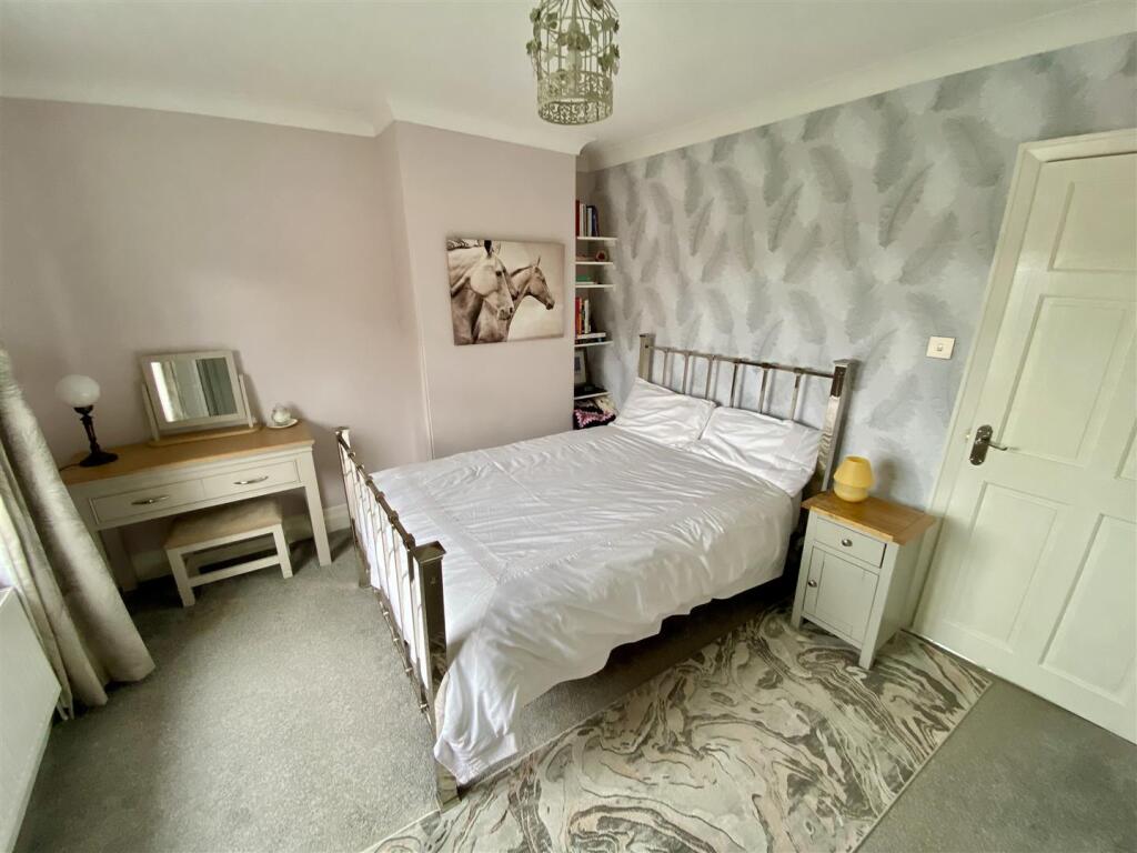 Bramleys Estate Agents - Scopsley Lane - Mirfield 