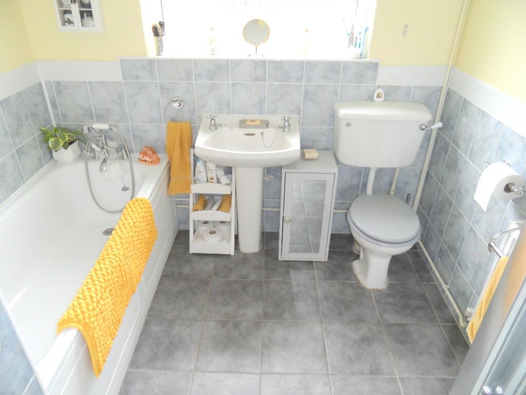 BATH/SHOWER RM