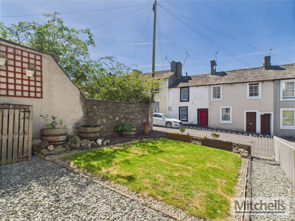 Outdoor Space to the front of the Property