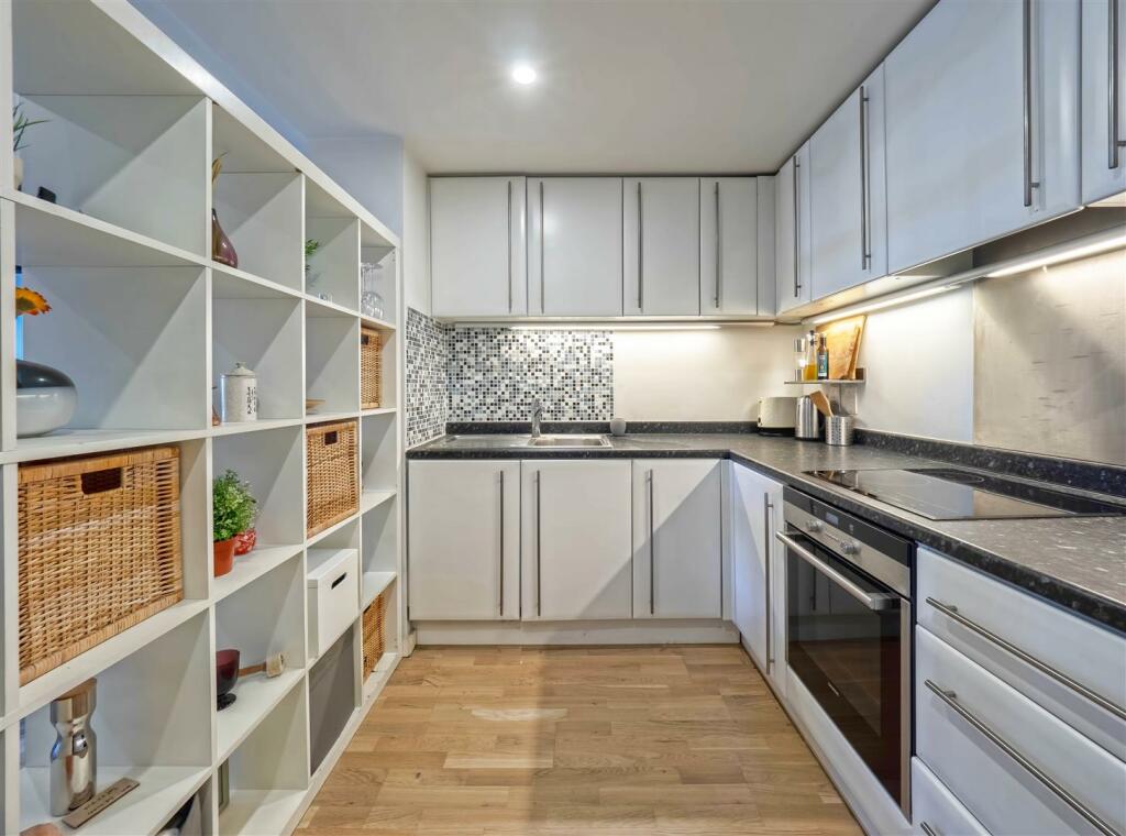 04 Apartment 409 Kitchen.jpg