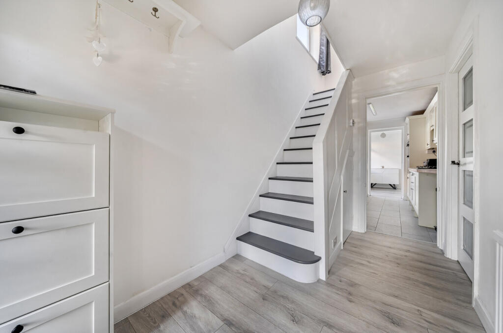 1350469-5-68bed55...