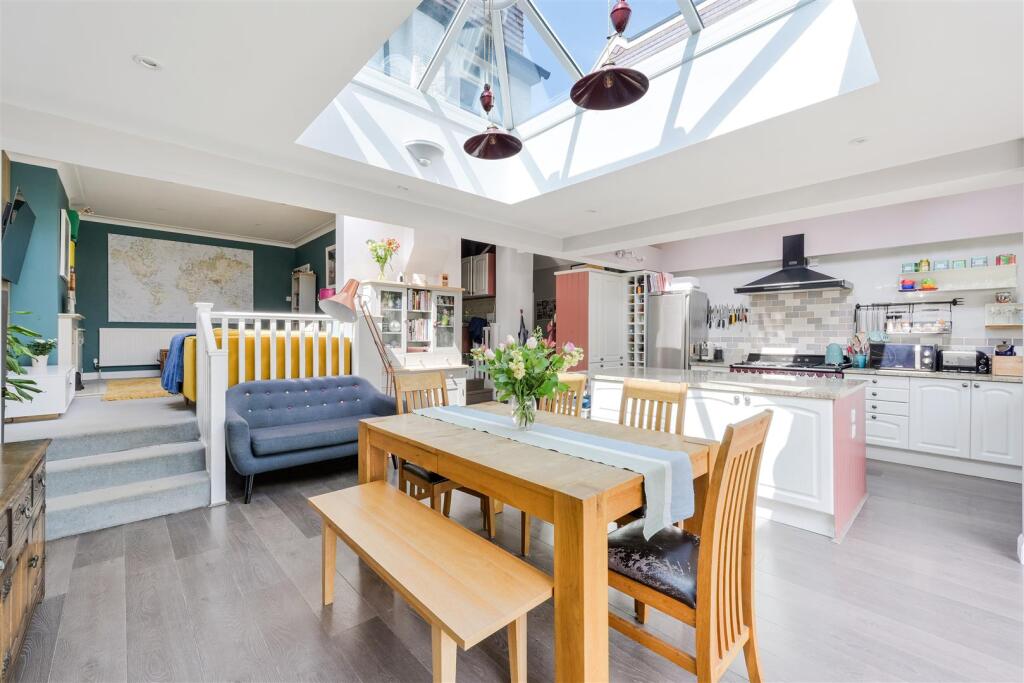 LOWER HILL ROAD (24).jpg