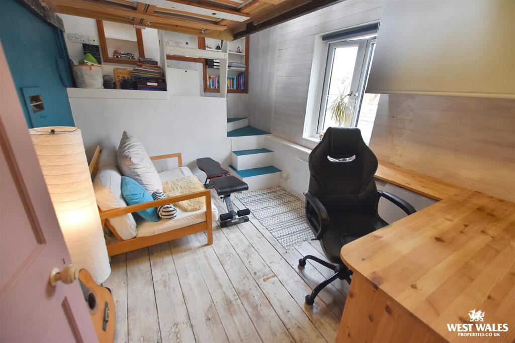 2 - 2025-10-12T213002.931.jpg