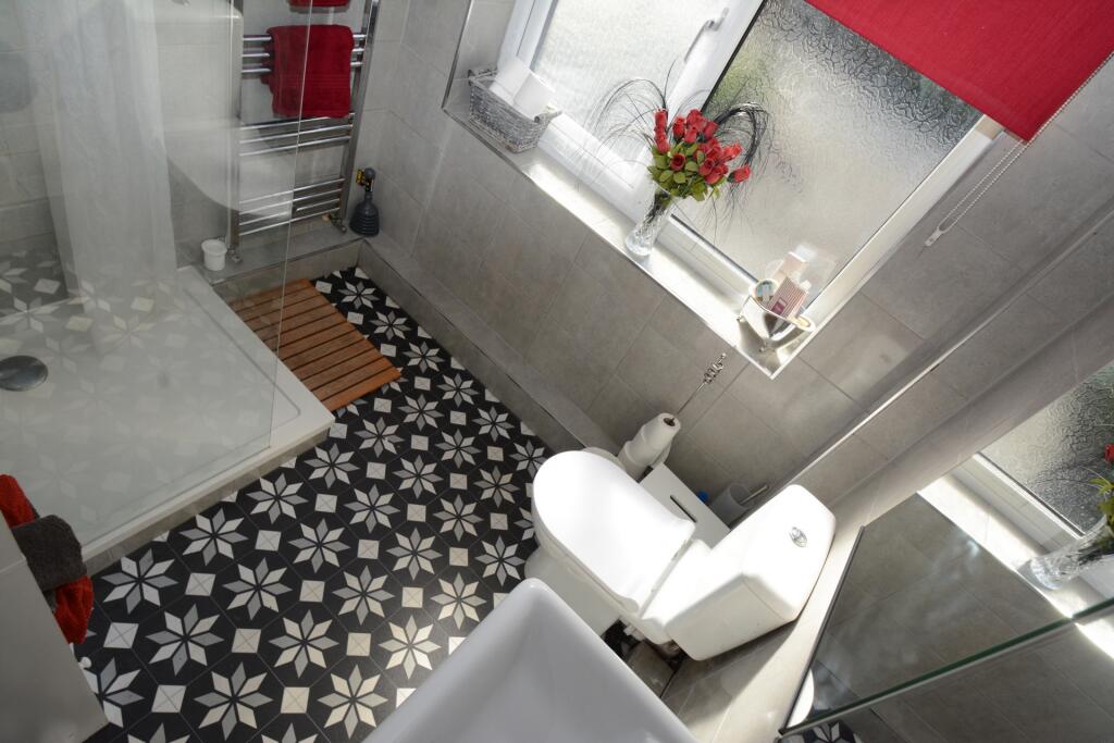 DOWNSTAIRS BATHROOM