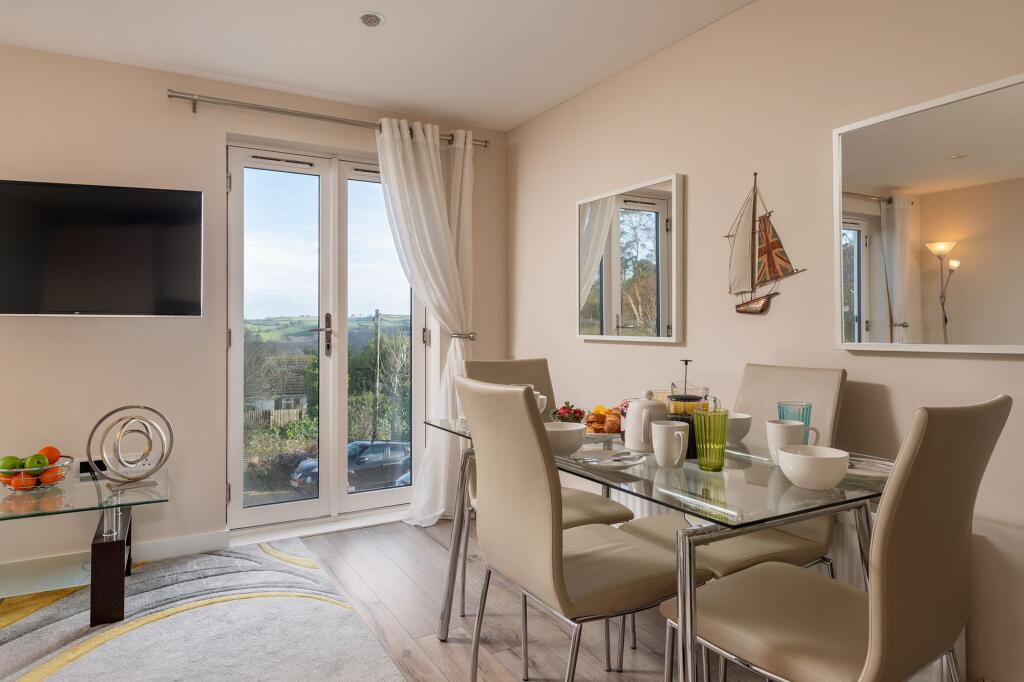 Dining Area_Crowthers, Dartmouth Hilltops, Dartmouth