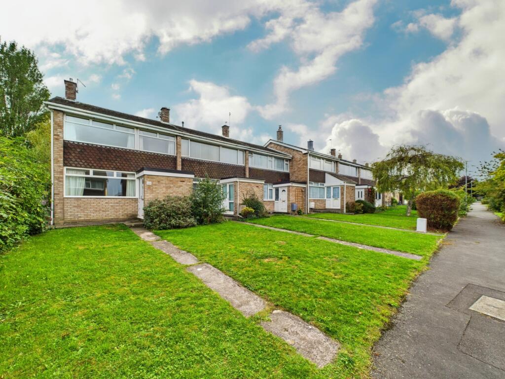 CAM02023G0-PR0172-STILL007 (1) (1)