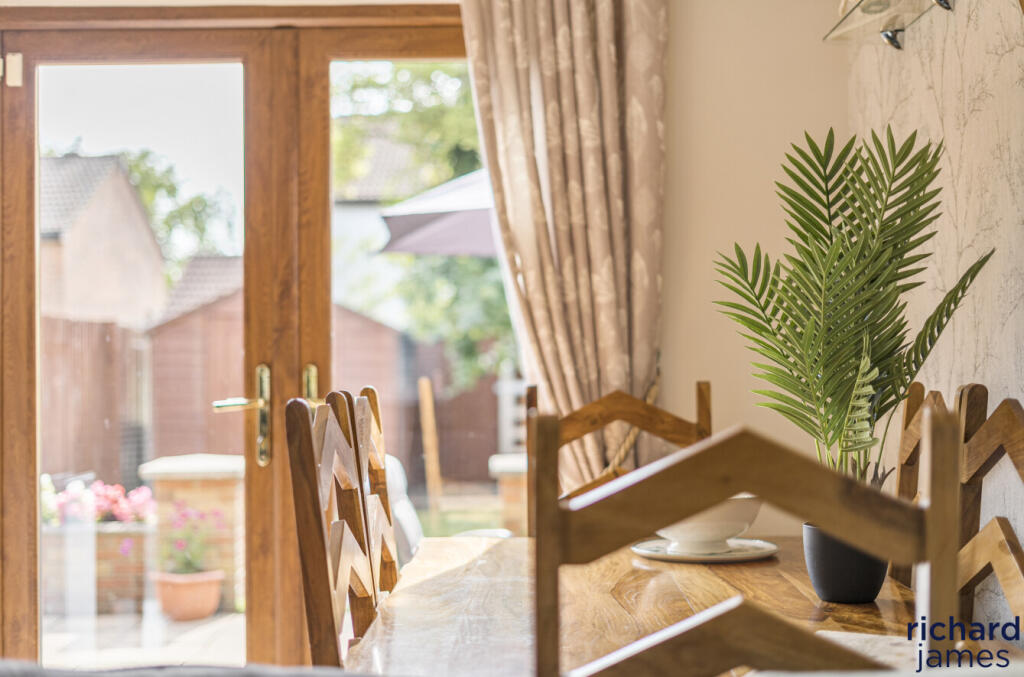 d583e4baae524b7fbc34a609835c382b