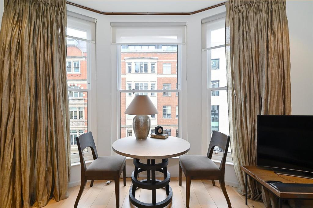 2-55-Conduit-Street (4).JPG