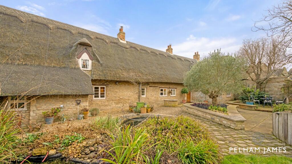 24 High Street, Maxey