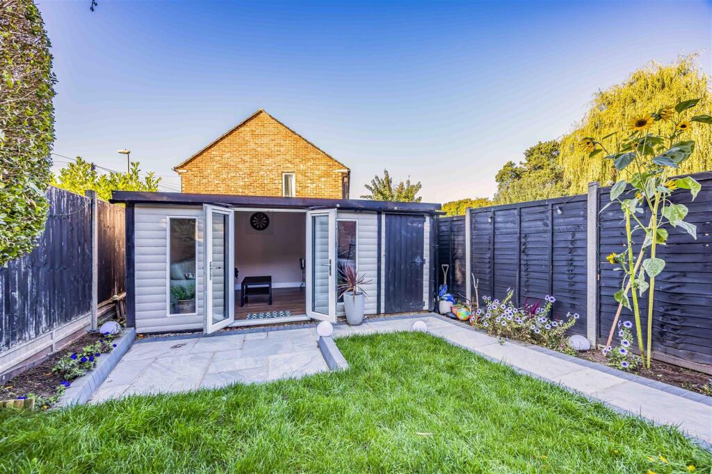 155 High Lawn Way, Havant-Small-PorticoMarketing-S