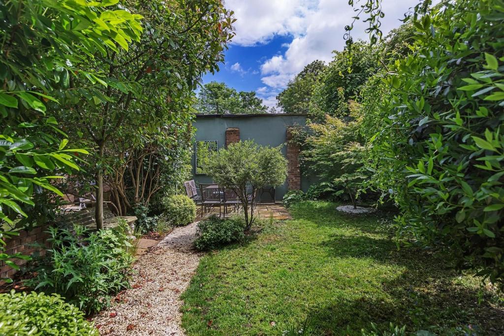 Garden (3).jpg