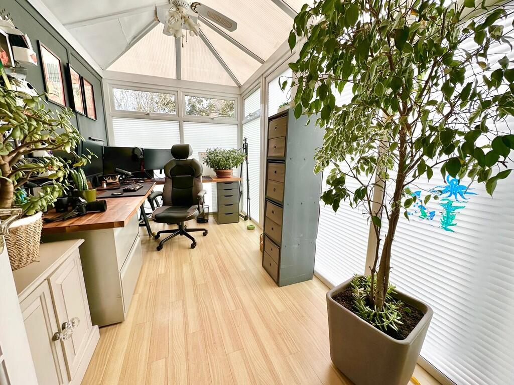 IMG-20250317-WA00...