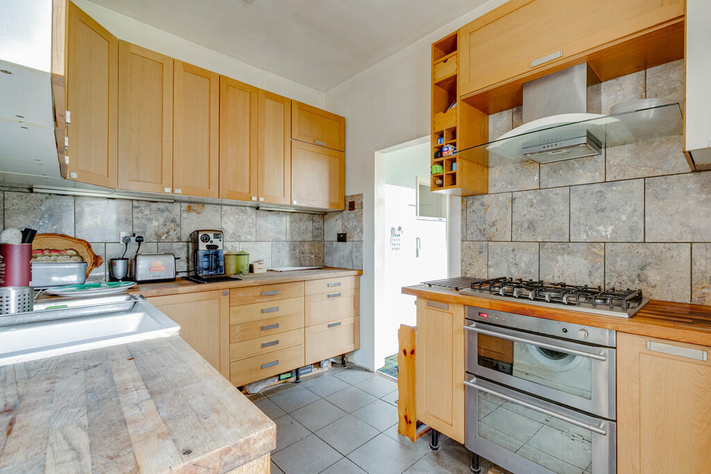 20 Grecian Cresce...