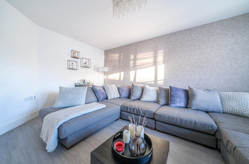 1392895-4-695b90e...