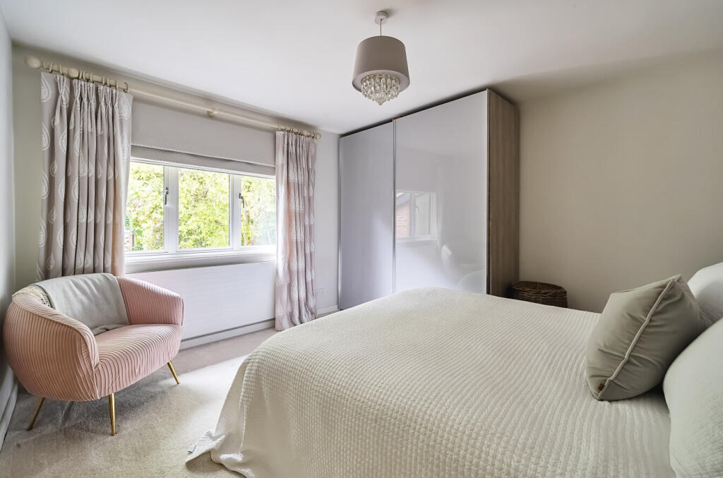 1296858-39-6835b5...