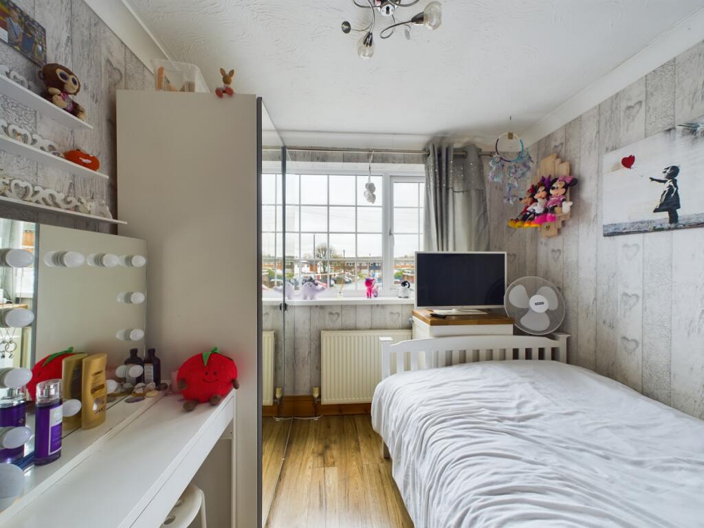 CAM02023G0-PR0121-STILL049