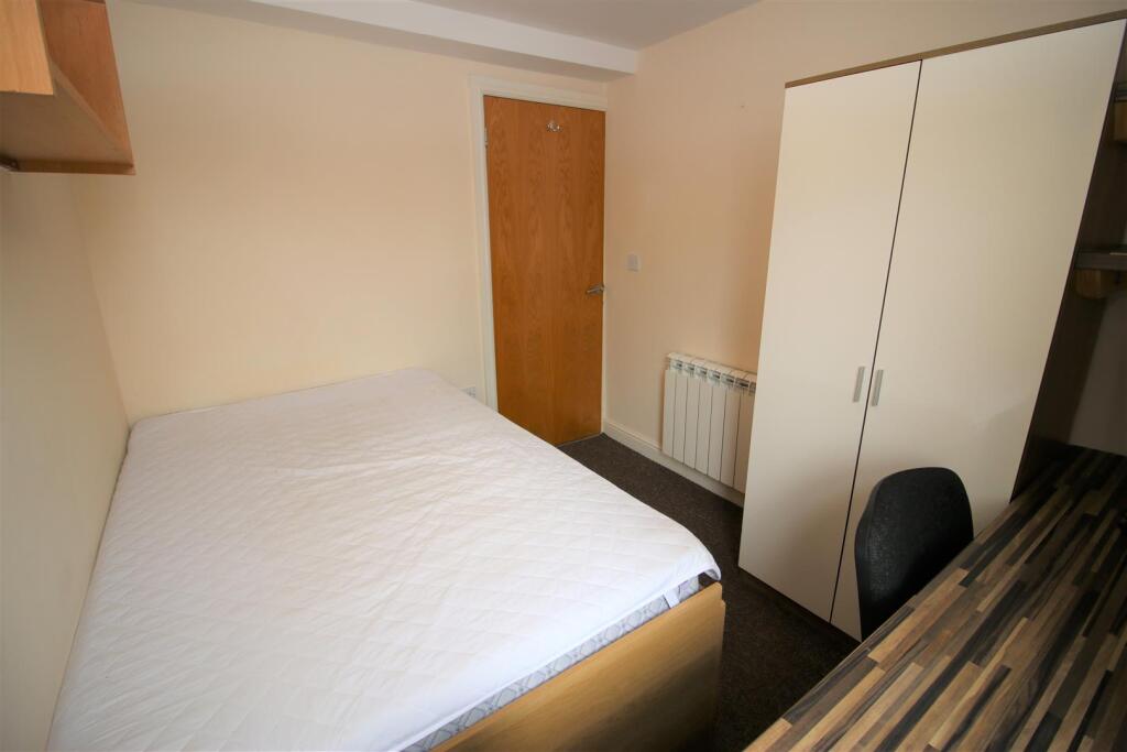 Stirling Road Bedroom 4.jpg