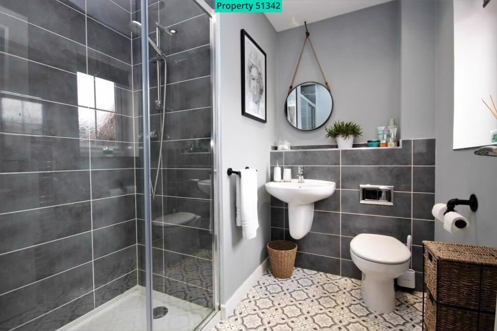 En Suite Bedroom 1