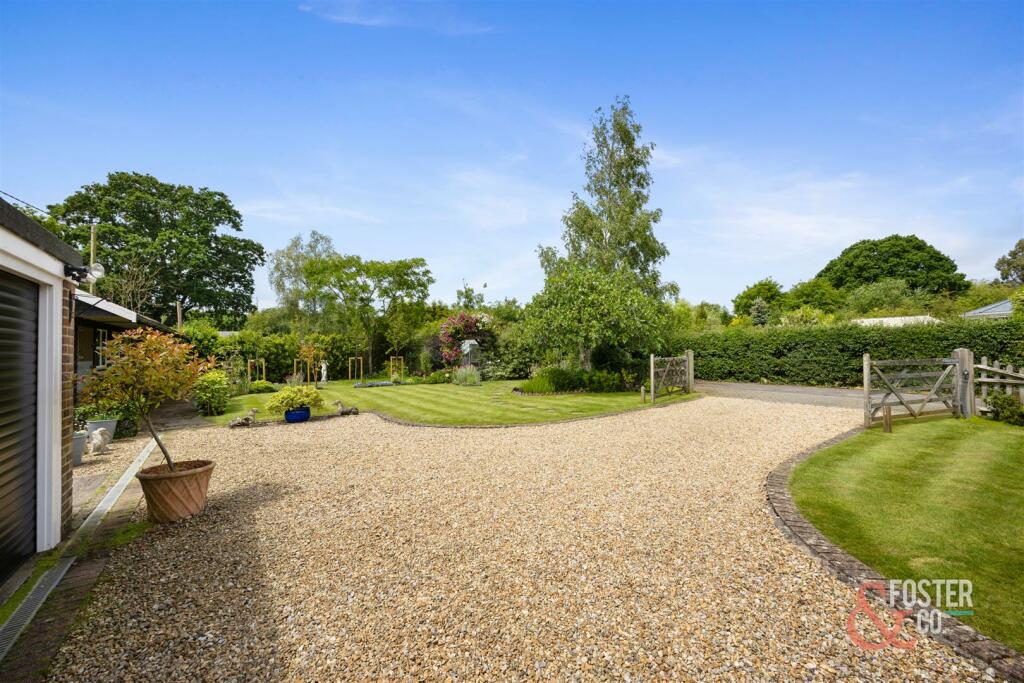 Littleworth Lane, Touchwood-001.jpg