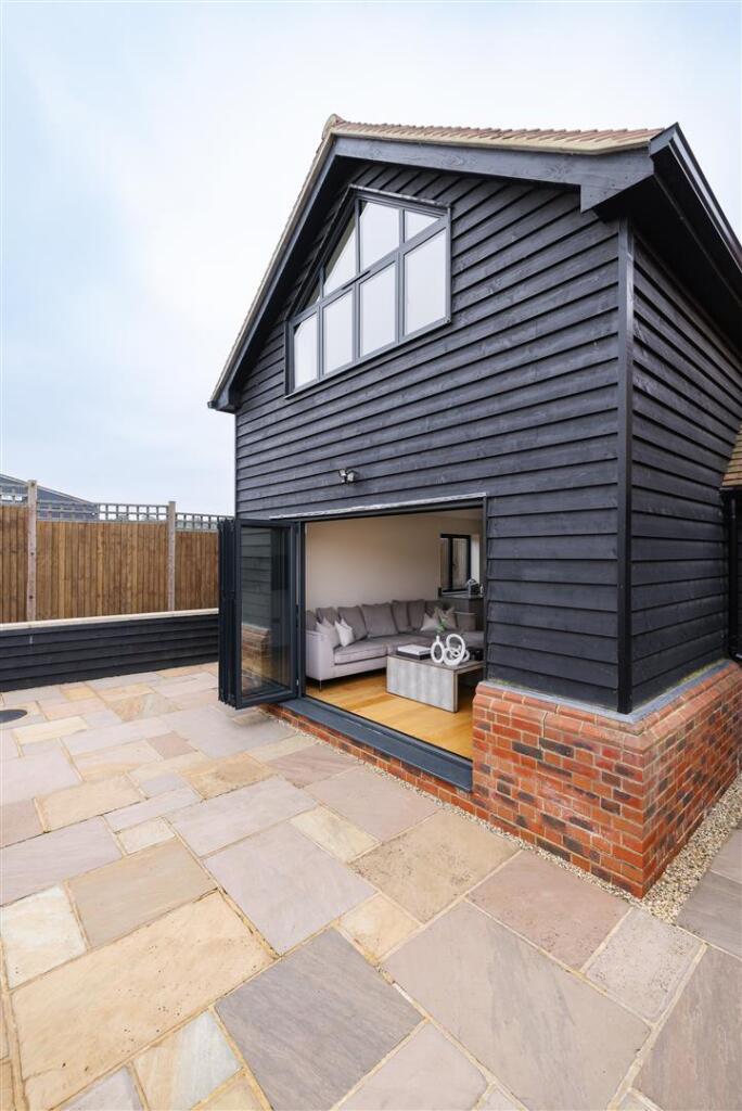 Sewardstone Road E4
