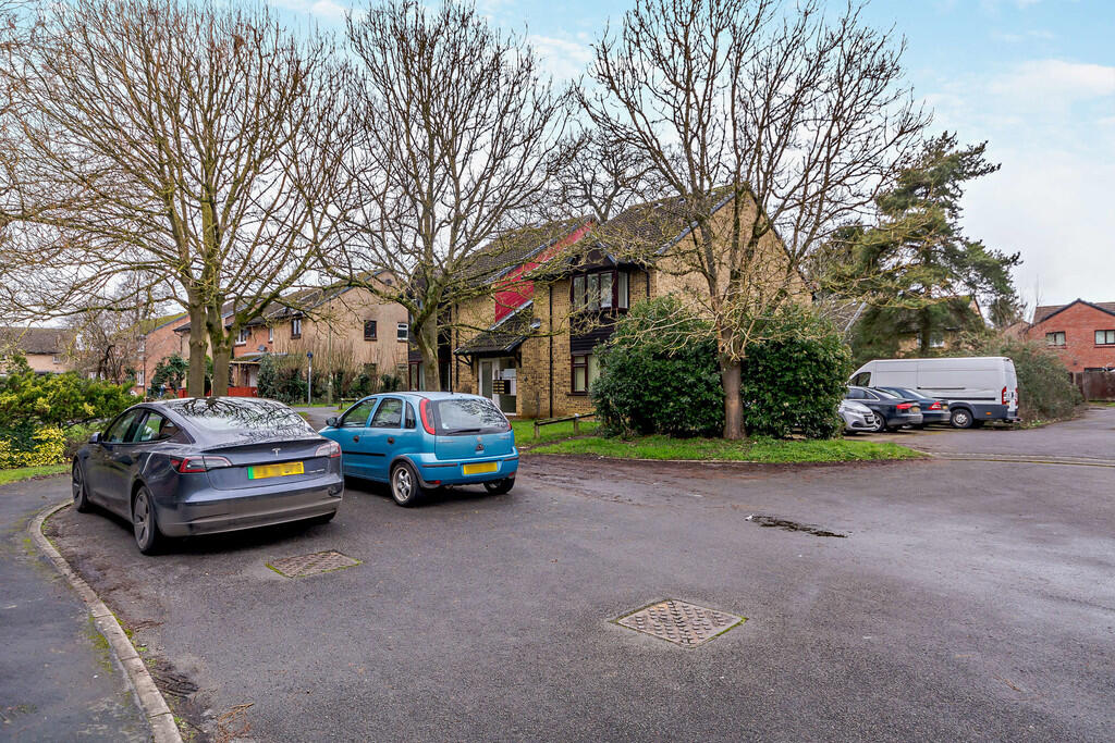 8634818-exterior0...