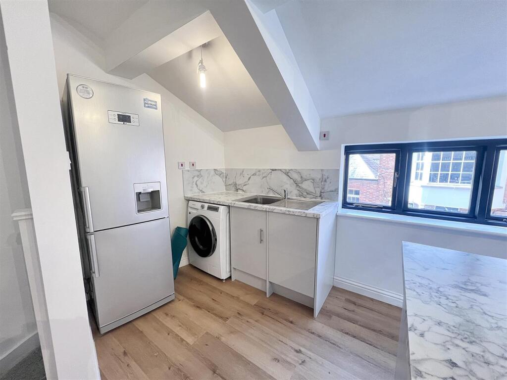 Lounge/ Kitchen (Open Plan)