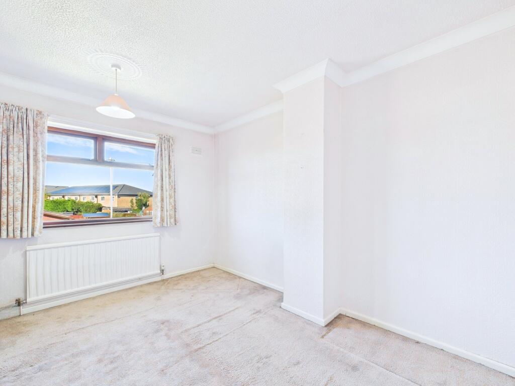 CAM01909G0-PR0404-STILL025