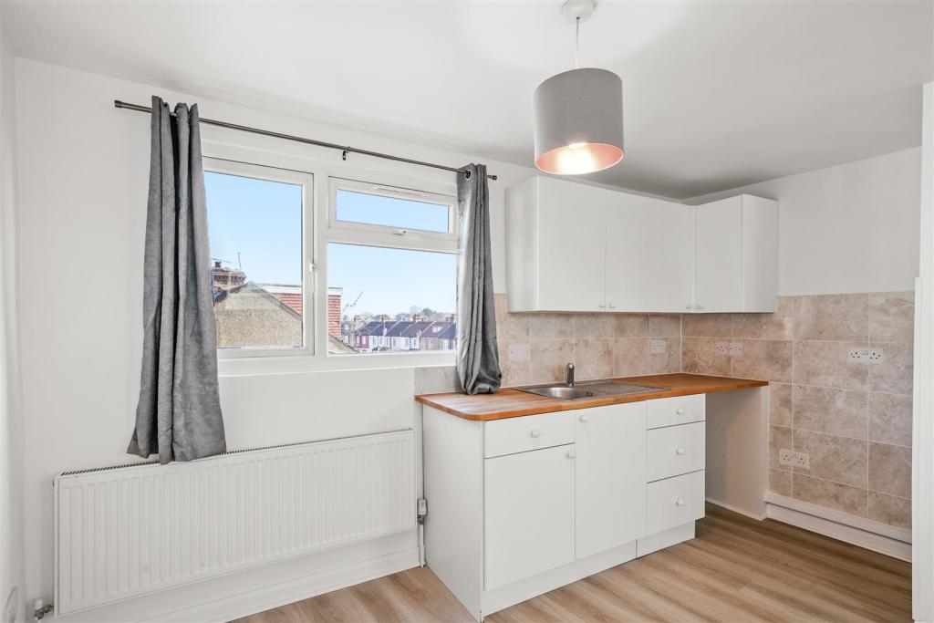 16 Westbury Avenue - On6AFvLBLL5QlheZAtSD.jpg
