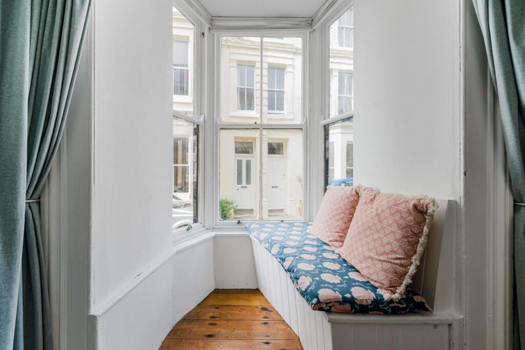 Window seat in the second bedroom
