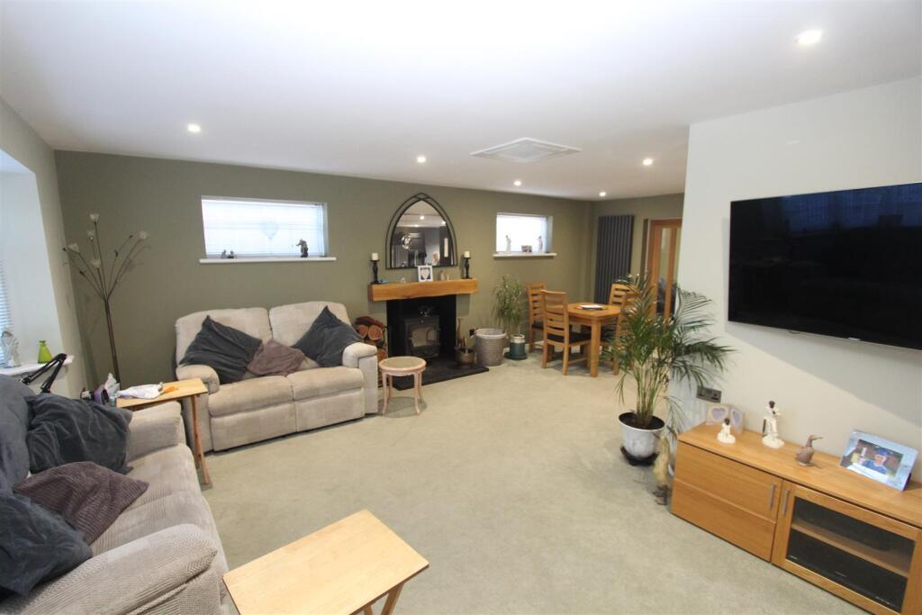 Lounge into Dining Area