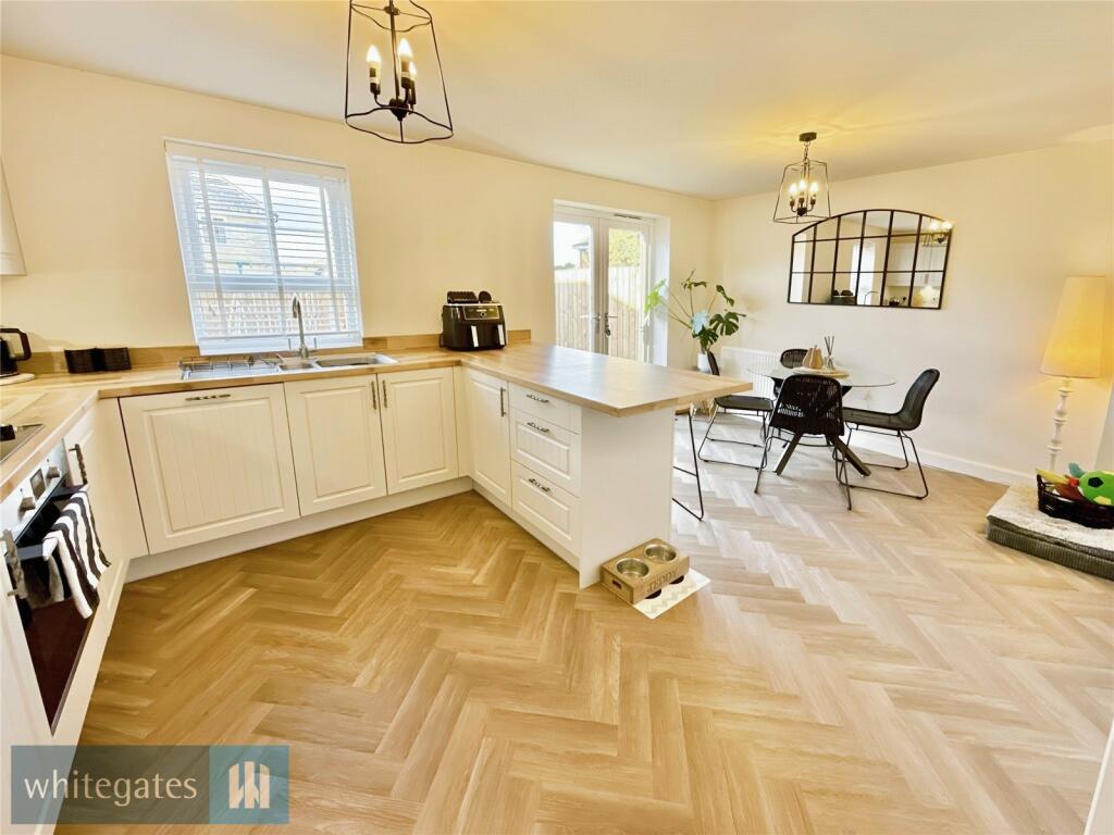 Spacious &amp; Modern