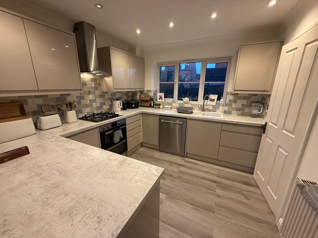 Kitchen 4