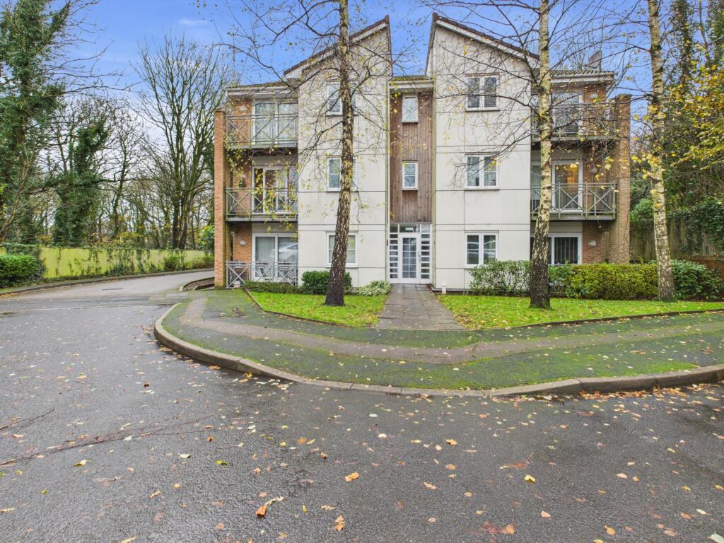 CAM03729G0-PR0187-STILL015