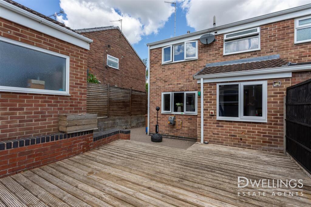 DWELEST- 8 Cheviot Close, Swadlincote, DE11 9EE-00