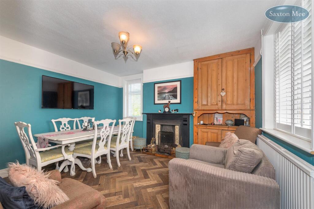 POT HOUSE - dining room 198.jpg