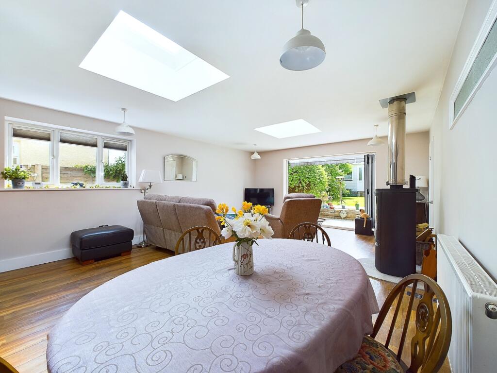 CAM01543G0-PR0035-STILL017